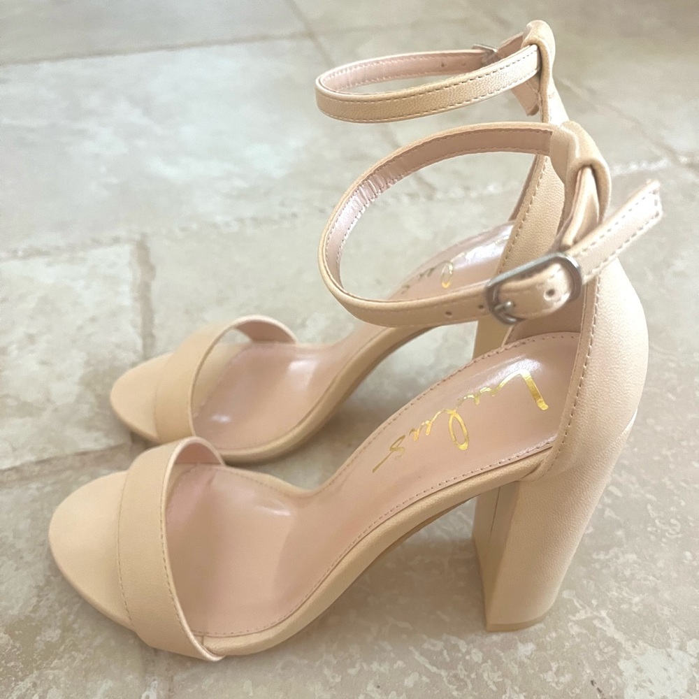 Nude Lulus heels